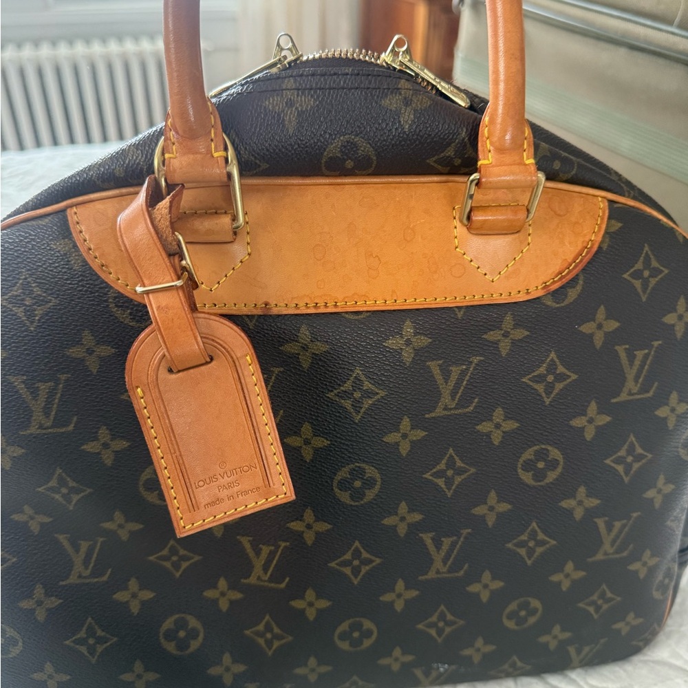 Louis Vuitton Monogram Handbag - Picture 2 of 8